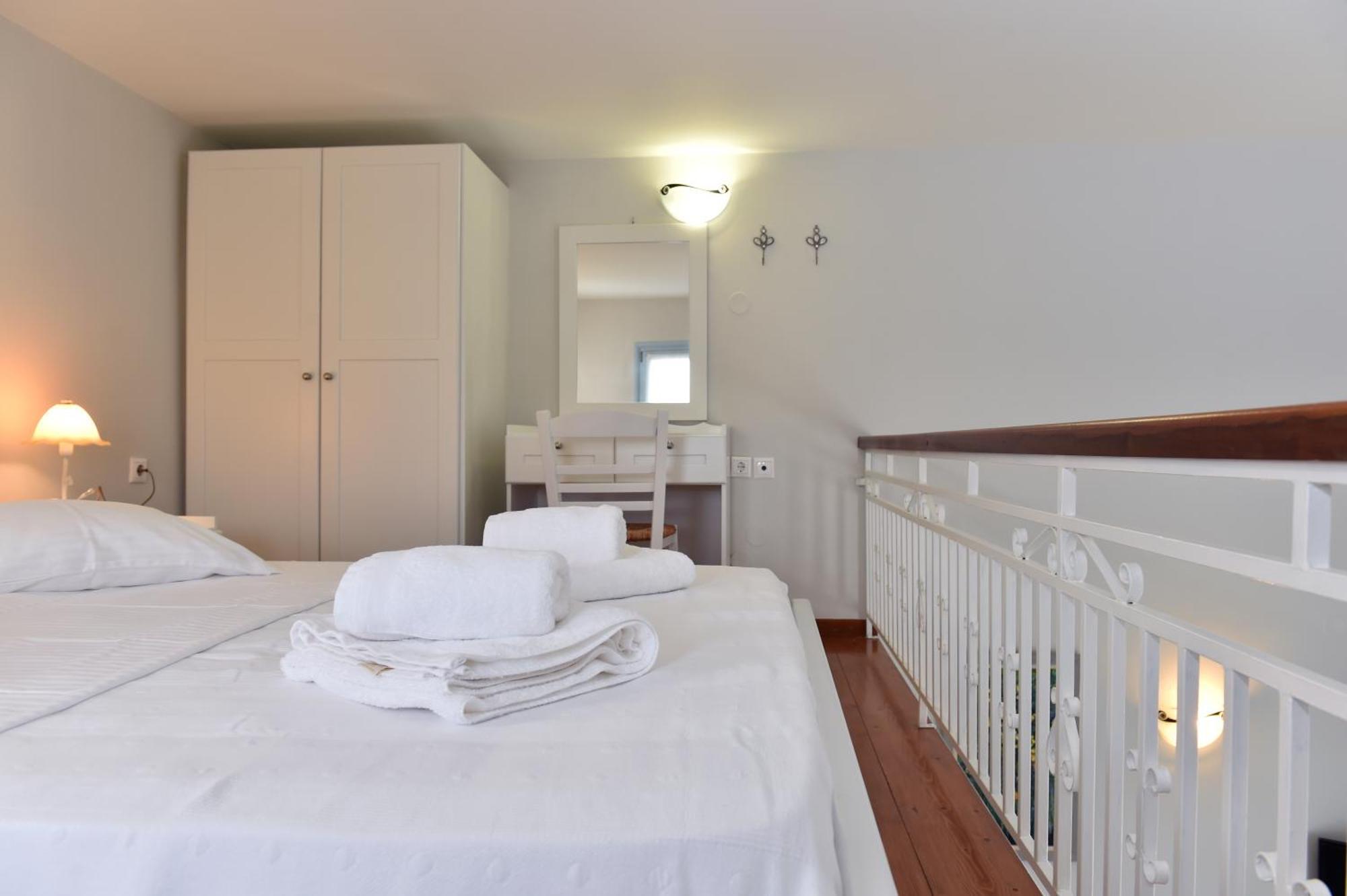 Tonia Apartments Paros Chrisi Akti  Exterior foto